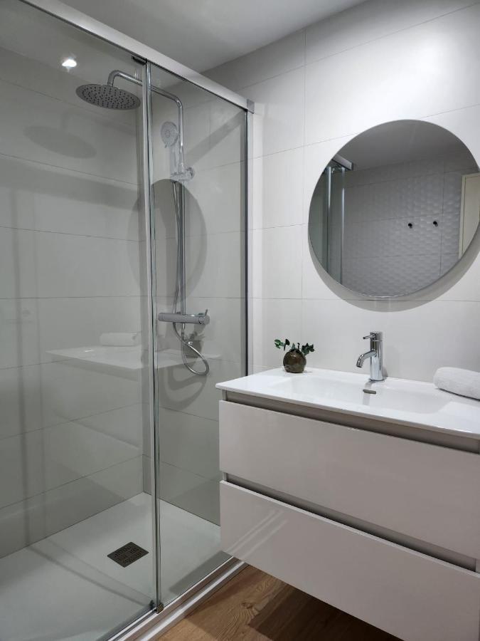 Florit Flats - The Apolo Apartment บาเลนเซีย ภายนอก รูปภาพ