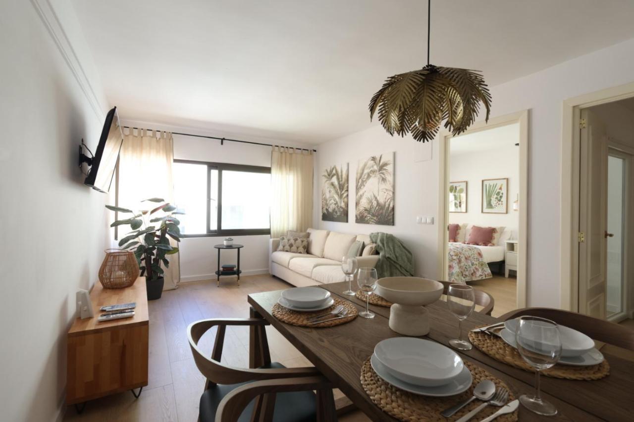 Florit Flats - The Apolo Apartment บาเลนเซีย ภายนอก รูปภาพ