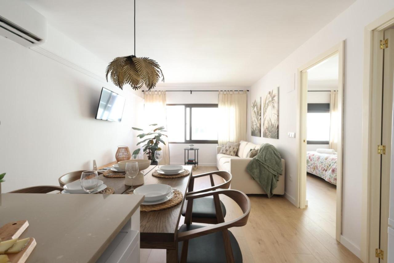 Florit Flats - The Apolo Apartment บาเลนเซีย ภายนอก รูปภาพ